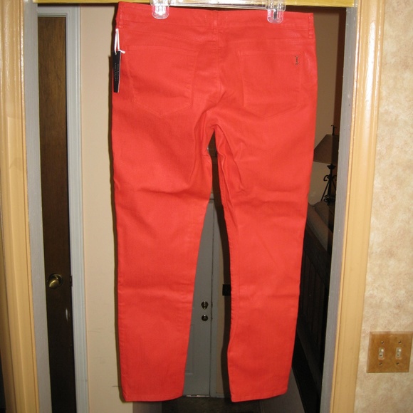 SOLD Isaac Mizrahi Women Jeans Limited Edition - Picture 2 of 8